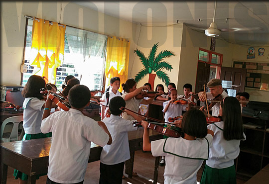 Ecole Francaise de violon a Toboso Philippines