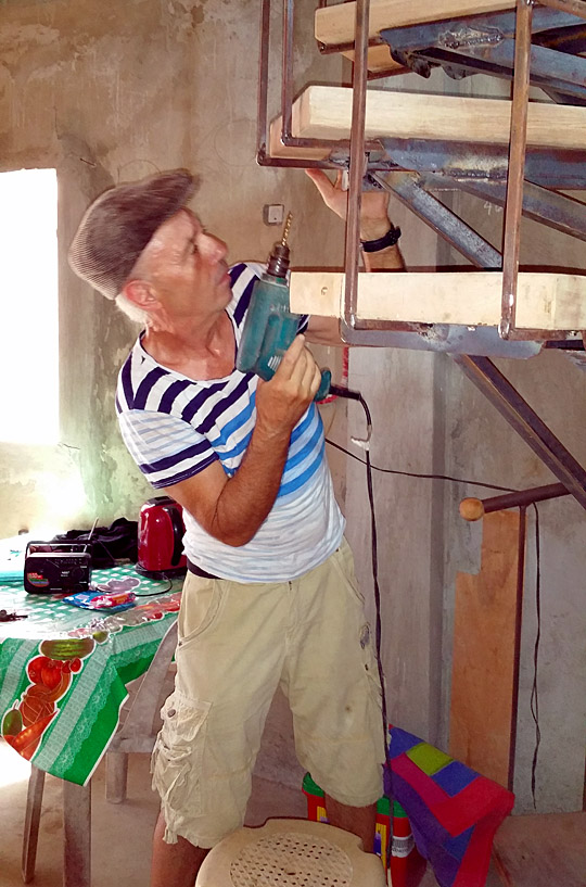 vissage marches escalier