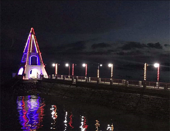 tour eiffel à Toboso Philippines 